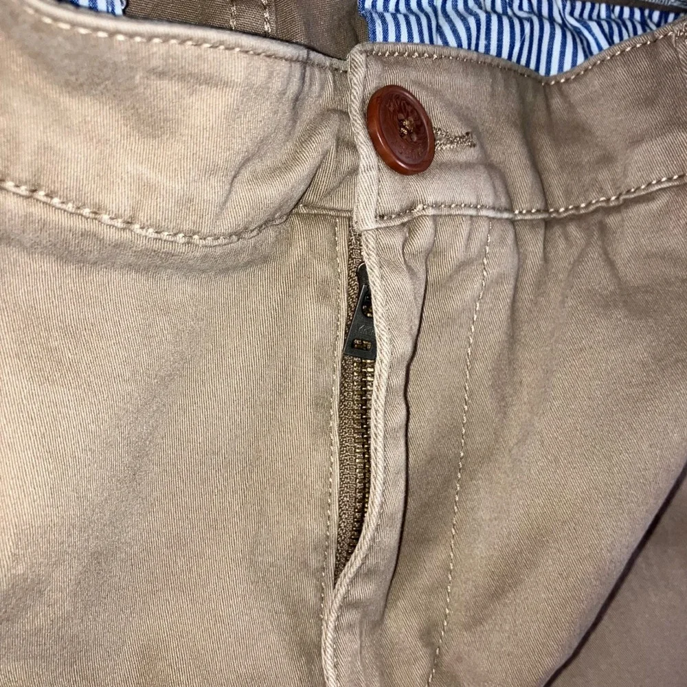 Mugsy Jeans Khaki Chino Pants Men‎ 34x27 Straight Leg Belmonts Casual Flat Front